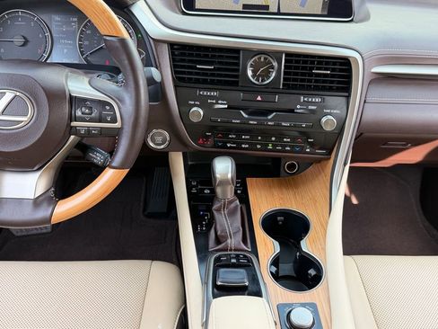 Used 2019 Lexus RX 350L AWD image 14