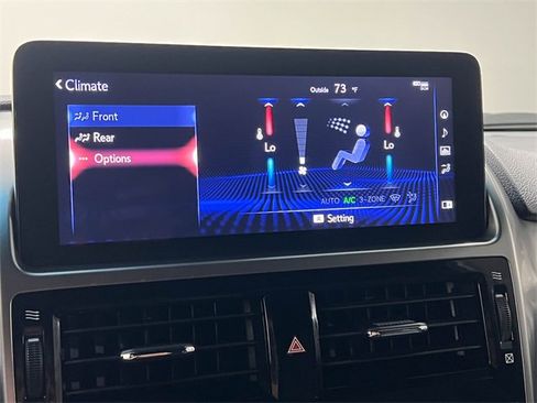 Certified 2023 Lexus GX 460 Premium w/ Premium Package image 19