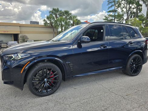 New 2026 BMW X5 xDrive40i w/ M Sport Package AWD/4WD image 8