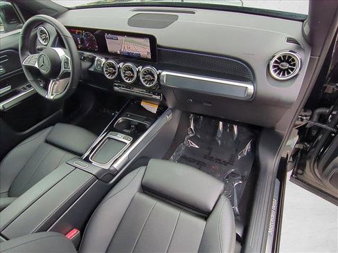 Certified 2025 Mercedes-Benz GLB 250 4MATIC image 21