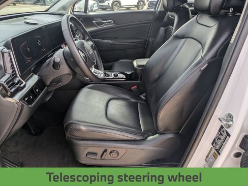 Used 2024 Kia Sportage EX FWD image 16