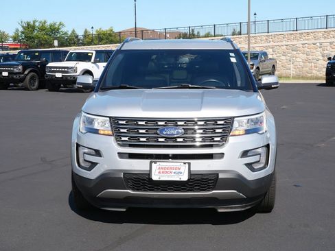 Used 2017 Ford Explorer Limited AWD/4WD image 2