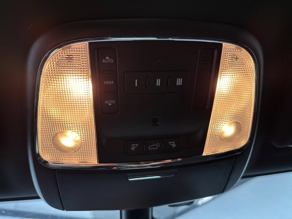 Used 2020 Dodge Durango GT AWD/4WD image 34