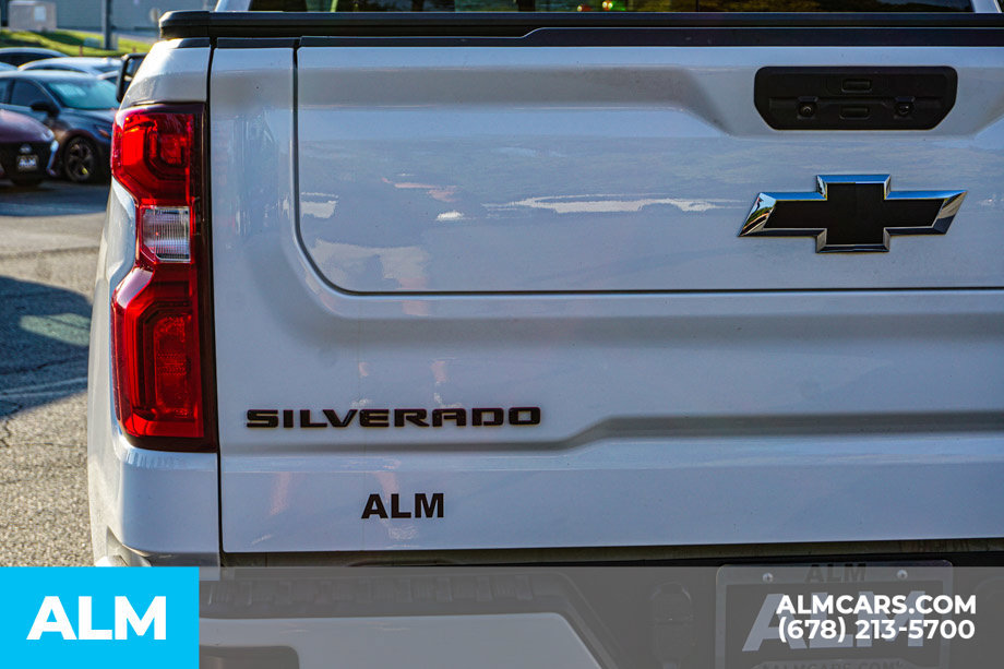 Used 2021 Chevrolet Silverado 1500 RST w/ Redline Edition AWD/4WD image 14