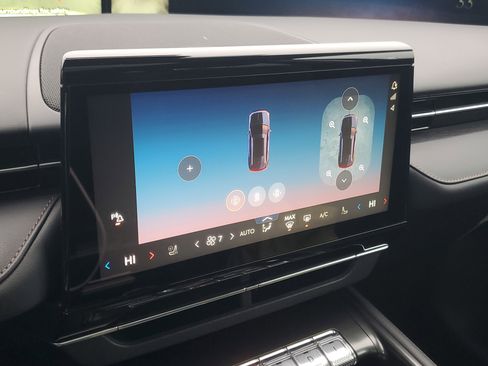 New 2026 Lincoln Nautilus Reserve image 25