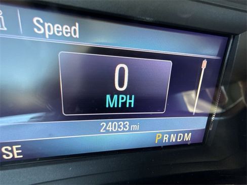 Used 2022 Buick Encore Preferred w/ Safety Package II image 43