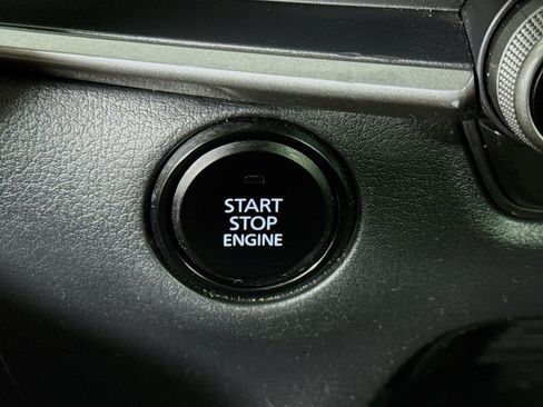 Used 2021 MAZDA CX-30 FWD 2.5 S w/ Select Package image 19