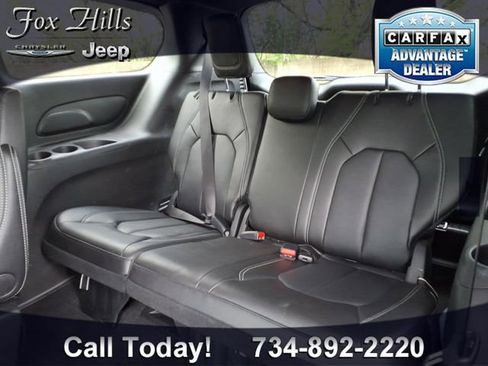 Certified 2026 Chrysler Pacifica Select FWD image 11
