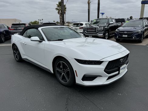 Used 2025 Ford Mustang Premium RWD image 2
