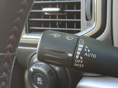 Used 2020 Nissan Titan PRO-4X w/ Pro-4x Convenience Package image 28