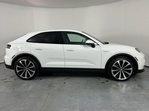 Certified 2024 Porsche Macan 4 Electric AWD/4WD image 8
