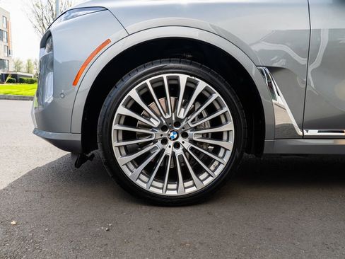 Used 2023 BMW X7 xDrive40i w/ Executive Package image 7
