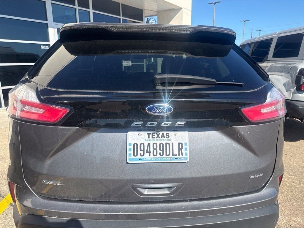 Used 2024 Ford Edge SEL AWD/4WD image 4