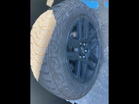 Used 2024 Chevrolet Silverado 1500 Custom Trail Boss w/ LPO, Dark Essentials Package image 23