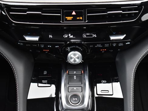 Used 2024 Acura MDX SH-AWD w/ Advance Package image 24