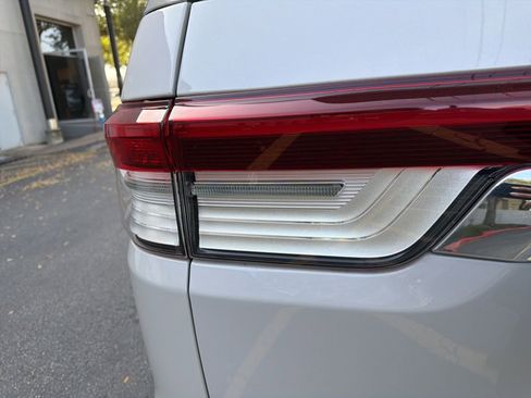 Used 2023 Lincoln Navigator L Reserve image 12