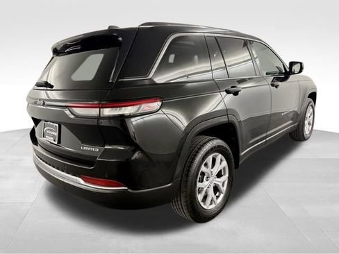 Used 2022 Jeep Grand Cherokee Limited image 9