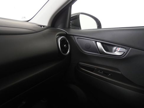 Used 2023 Hyundai Kona Limited FWD image 25