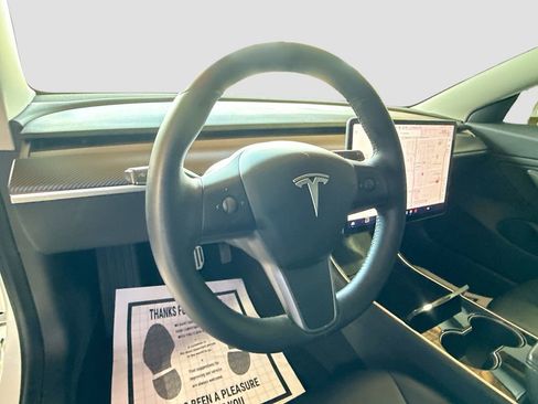 Used 2019 Tesla Model 3 Standard Range RWD image 12
