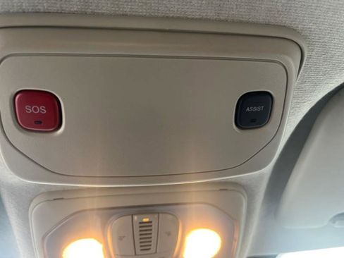 Used 2024 RAM ProMaster 2500 w/ Convenience Group image 14