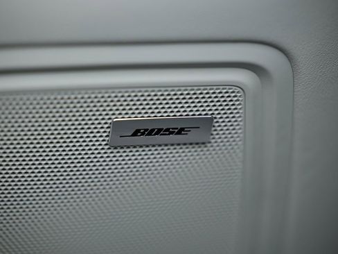 New 2026 Porsche Macan image 25