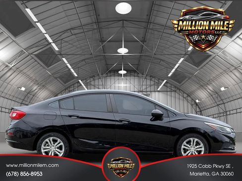 Used 2018 Chevrolet Cruze LS FWD image 7