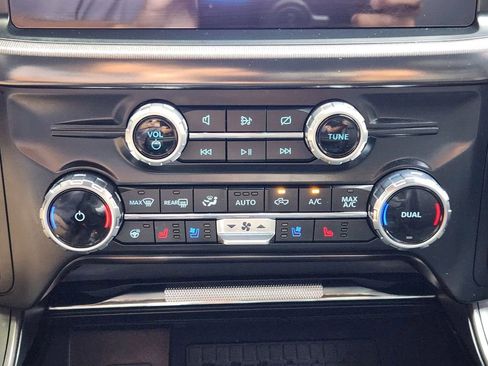 Used 2024 Ford F150 Lariat w/ Equipment Group 502A High AWD/4WD image 17