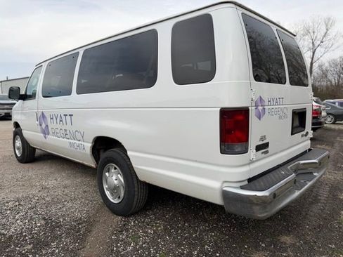 Used 2013 Ford E-350 and Econoline 350 XLT image 3