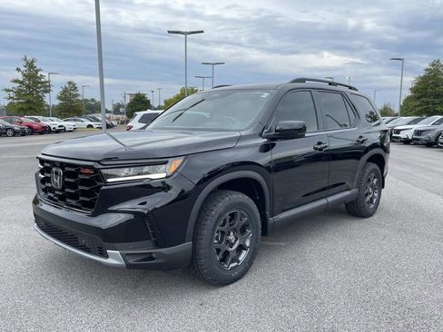 New 2025 Honda Pilot TrailSport image 7