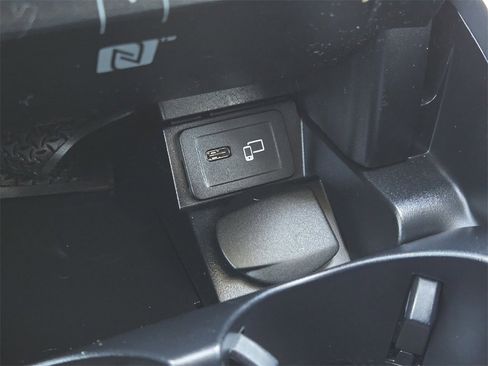 Used 2022 Mercedes-Benz E 350 Sedan image 22