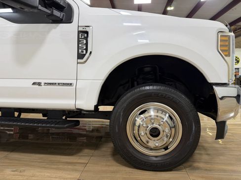 Used 2018 Ford F350 4x4 Crew Cab XL DRW w/ Power Equipment Group image 4