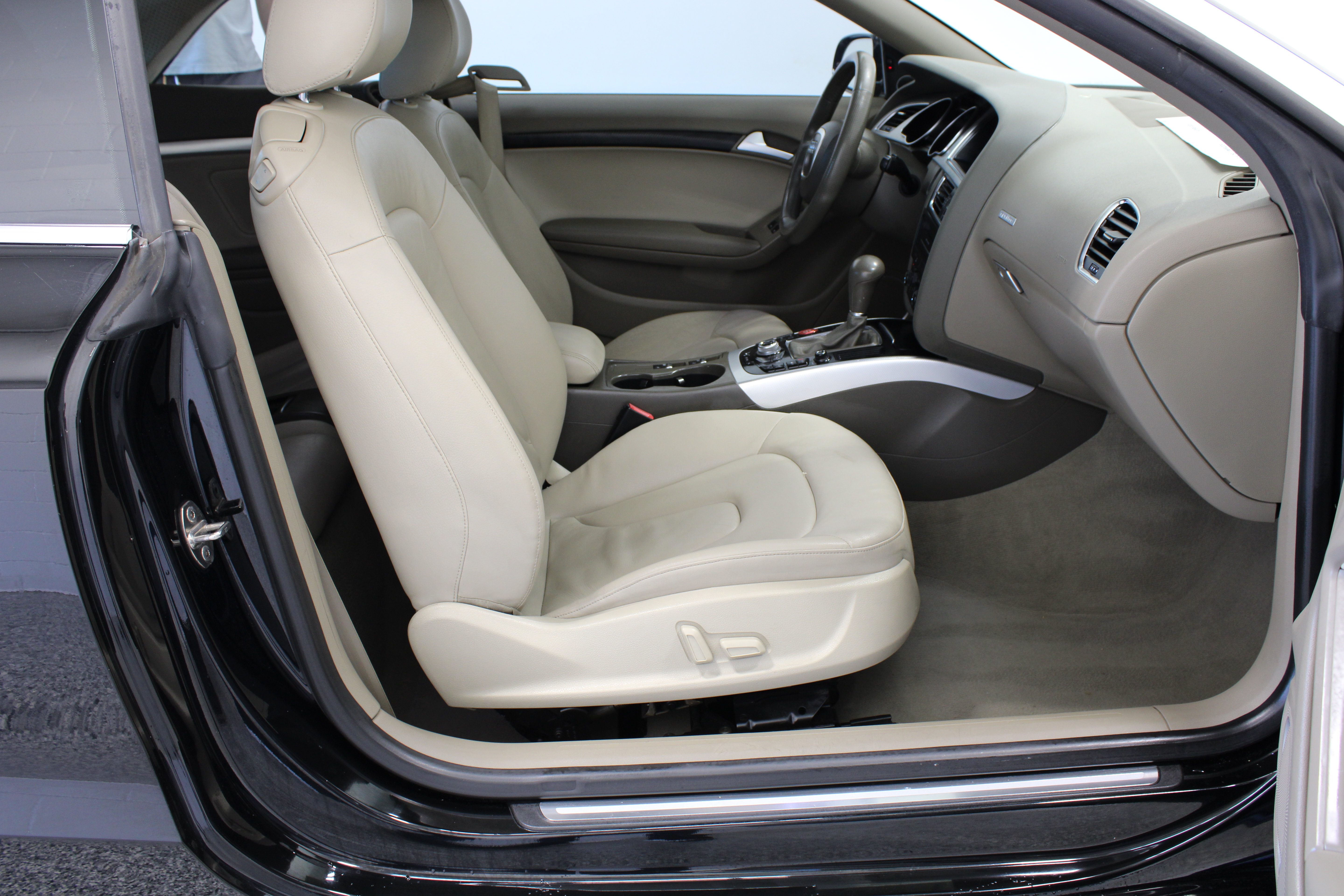 Used 2010 Audi A5 2.0T Prestige AWD/4WD image 30