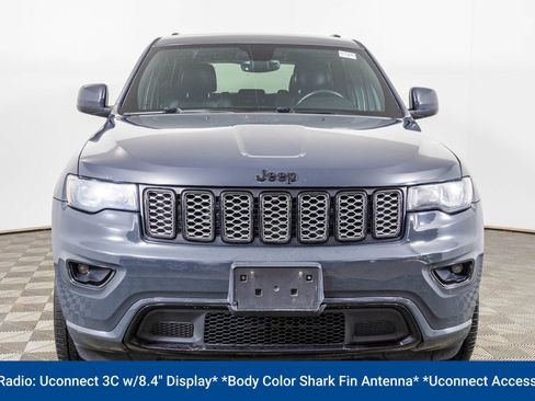 Used 2017 Jeep Grand Cherokee Altitude image 11