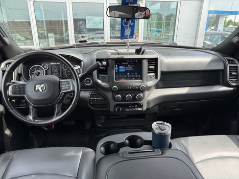Used 2022 RAM 2500 Tradesman w/ Chrome Appearance Group AWD/4WD image 5