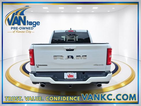 Used 2025 RAM 1500 Laramie w/ Sport Appearance Package AWD/4WD image 7