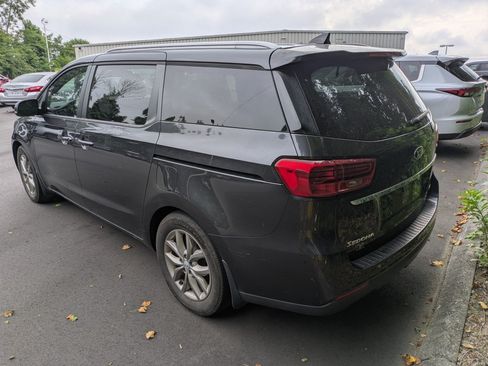 Used 2020 Kia Sedona EX FWD image 4