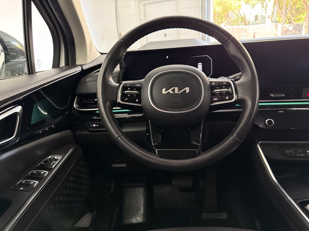 Used 2025 Kia Carnival SX Prestige FWD image 25