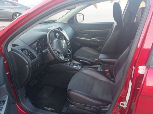 Used 2025 Mitsubishi Outlander Sport AWD image 4