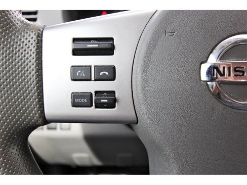 Used 2021 Nissan Frontier SV image 11