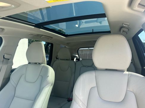 Used 2025 Volvo XC90 B5 Core w/ Climate Package AWD/4WD image 7