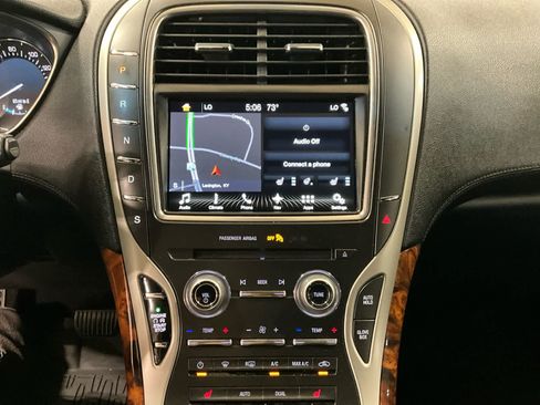 Used 2017 Lincoln MKX Select w/ Select Plus Package FWD image 21