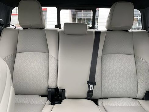 Used 2025 Toyota Tacoma Limited AWD/4WD image 32