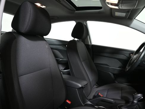 Used 2022 Hyundai Accent Limited FWD image 30