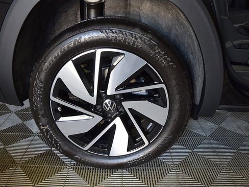 New 2026 Volkswagen Atlas SE image 12