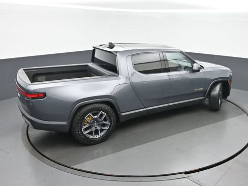 Used 2024 Rivian R1T Adventure AWD/4WD image 36