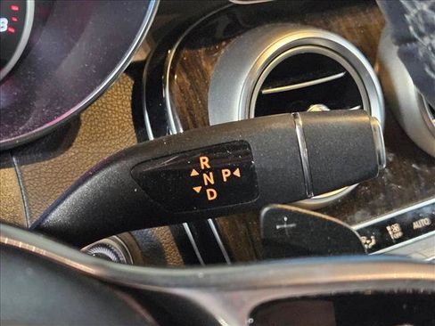 Used 2020 Mercedes-Benz GLC 300 image 12