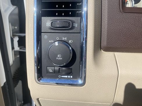 Used 2016 RAM 3500 Laramie Longhorn image 19