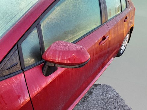 Certified 2025 Toyota Corolla LE image 28