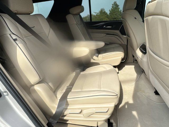 Used 2023 Cadillac Escalade Premium Luxury w/ Performance Package RWD image 11