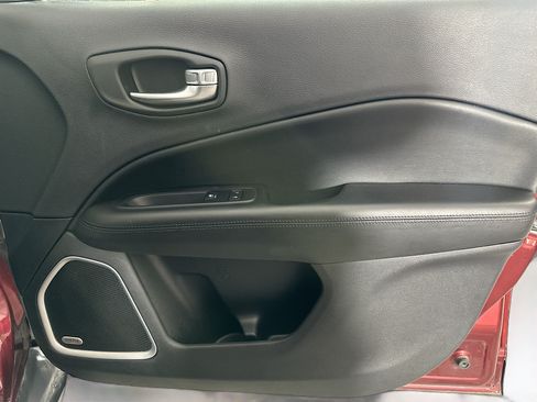 Used 2021 Jeep Compass Latitude w/ Sun and Sound Group FWD image 31